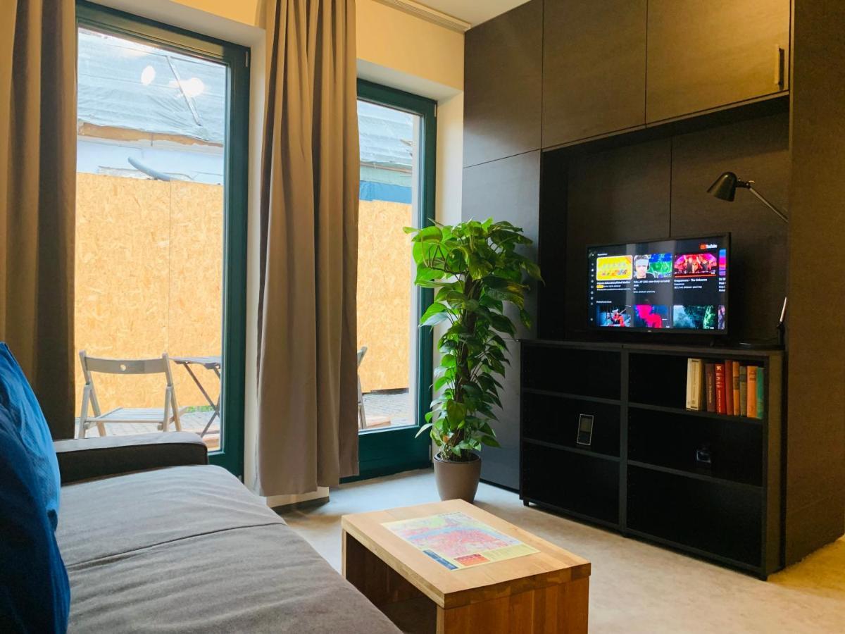 Cozy Friendly Place With Free Parking Прага Экстерьер фото
