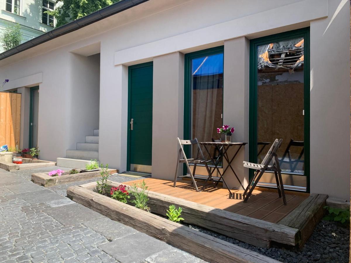 Cozy Friendly Place With Free Parking Прага Экстерьер фото