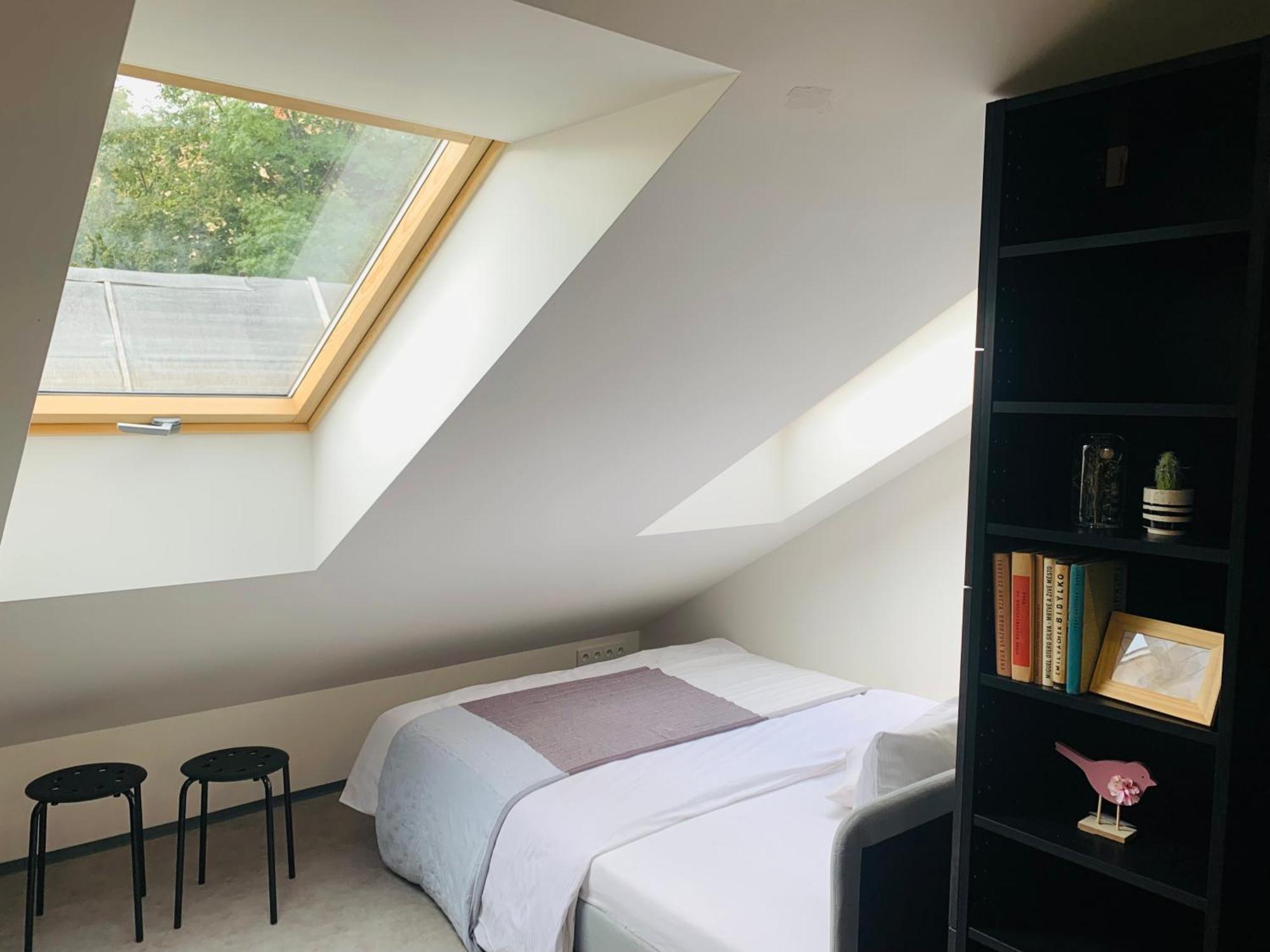 Cozy Friendly Place With Free Parking Прага Экстерьер фото